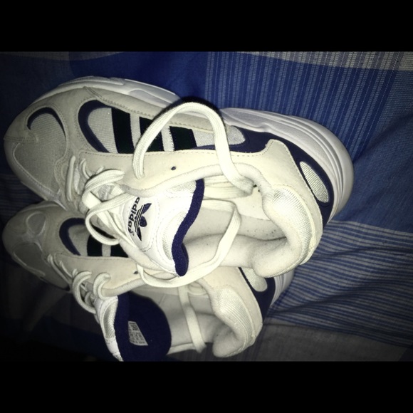 Addidas ( I CAN MAKE ANY DEALS JUST ASK) - Picture 3 of 3